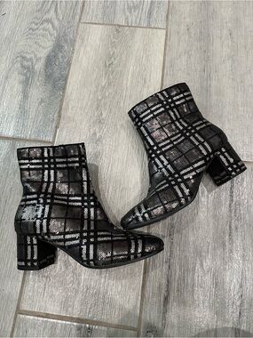 Impo Jagger Silver Black Pewter Plaid Sequin Ankle Boots Memory Foam Sz 7